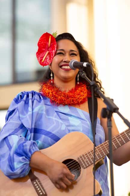 Oahu: N Lei Aloha Lau & Dinner or Cocktail Show Option - The Venue and Atmosphere  