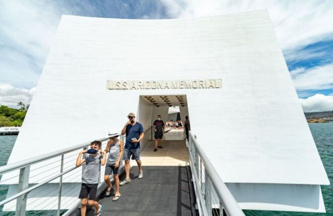 Oahu: Pearl Harbor Battleship & Helicopter Tour - Full Description