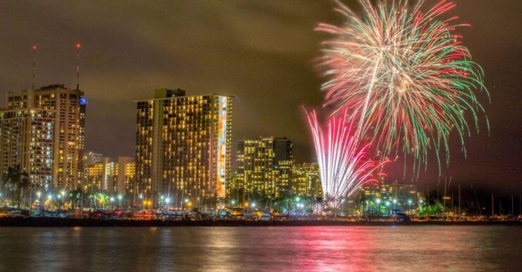 Oahu: Waikiki BYOB Friday Night Fireworks Cruise - Activity Details