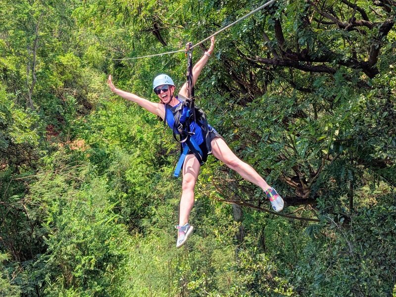 Oahu Zipline Tour in Hawaii - A short flight through Coral Crater