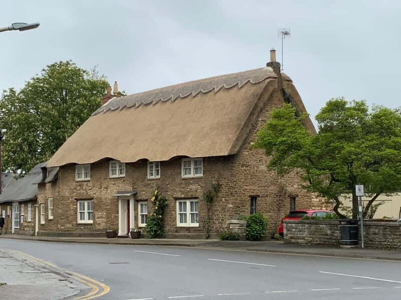 Oakham: Guided Walking Tour - Good To Know