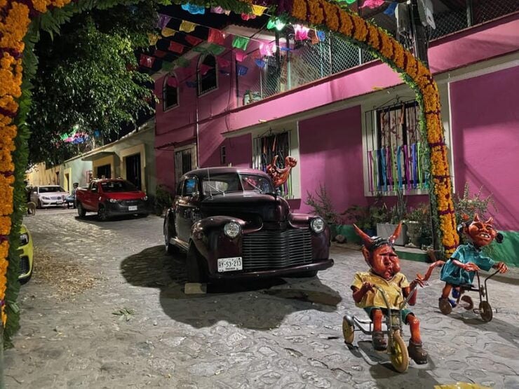 Oaxaca: Day of the Dead Evening Walking Tour With Dinner - Good To Know