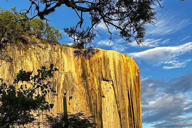 Oaxaca Day Trip Markets Hierve el Agua and Mezcal Tasting - Santiago Matatlan: Mezcal Capital and Tasting Experience