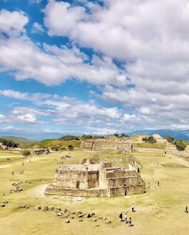 Oaxaca de Juarez: Monte Alban Half-Day Tour - The Guided Experience and Free Exploration