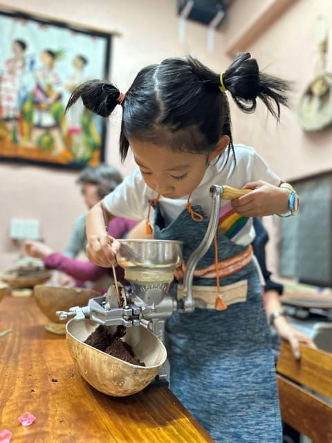 Oaxaca: the Cocoa Experience, From the Grain to Your Cup - Distinction Between Cocoa and Chocolate