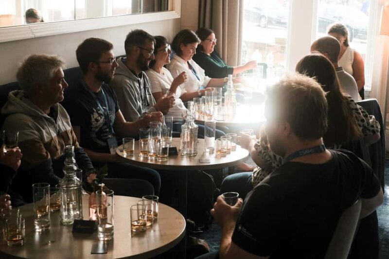 Oban: Classic Scottish Whisky Tasting - The Location: A Comfortable, Central Venue