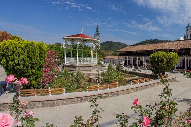 Ocean Mania Parasailing and Ziplining In Puerto Vallarta - Common Questions