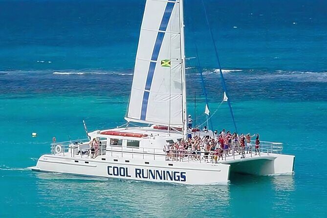 Ocho Rios Catamaran: Dunn's River Falls, Snorkeling & Open Bar - The Party Cruise Back
