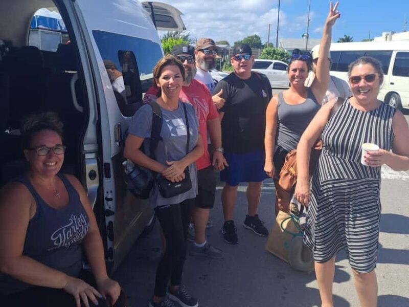 Ocho Rios: Dolphin Cove and Dunn's River Falls from Mobay - Additional Wildlife and Nature Encounters