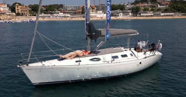 Oeiras: Private Morning Sailing Cruise (3 Hrs) - Frequently Asked Questions