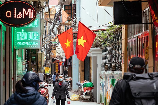 Off the Beaten Track in Hanoi: Private City Tour - Overview and Unique Experience