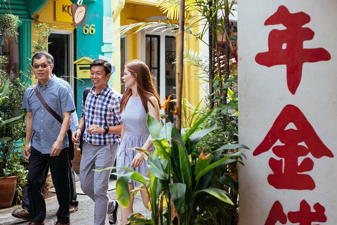 Off the Beaten Track in Singapore: Private City Tour - Reviews