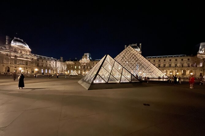 Off the Crowds Louvre Private Tour by Night for Kids W/Fast Entry - Tour Highlights