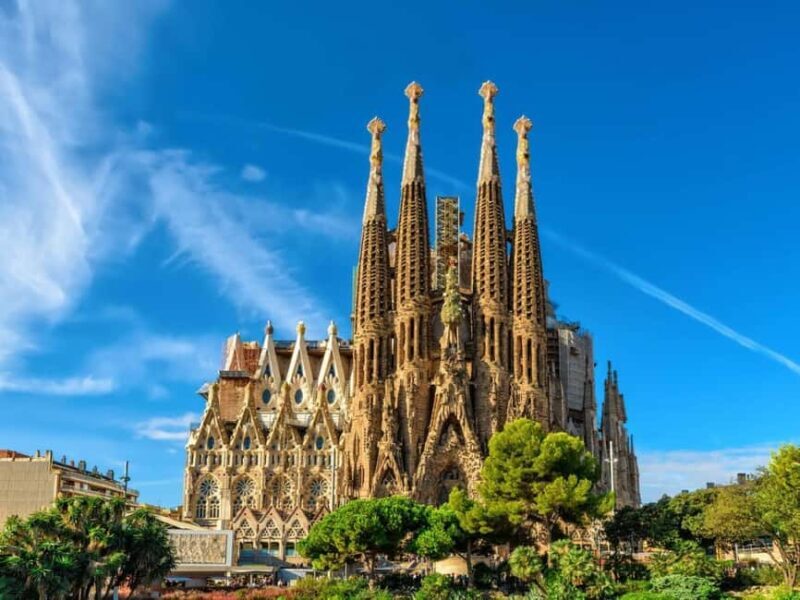 Offical Sagrada Familia Guided Tour with Tower Access - Who Is This Tour For?
