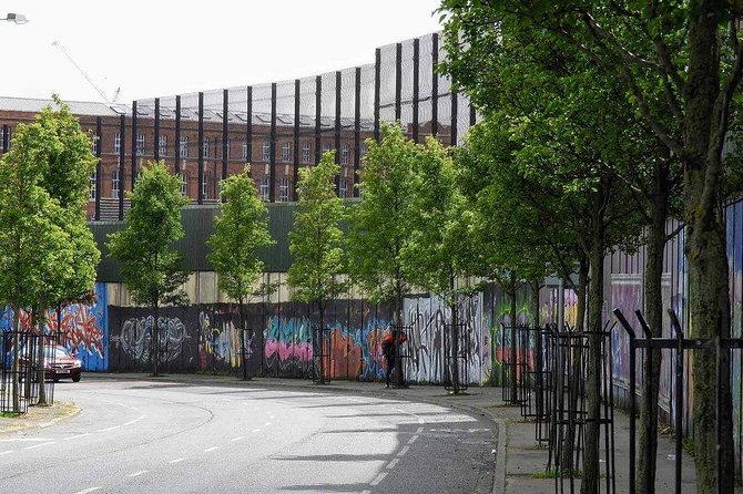 Official World Famous Belfast Taxi Mural Tour - Tour Details