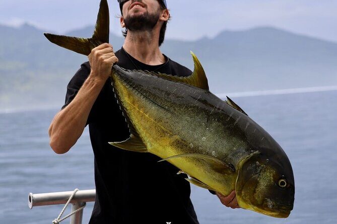 Offshore fishing around the Teahupo'o wave - Good To Know  