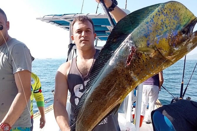 Offshore Sportfishing Adventures at Fujairah; Mahi Mahi and Tuna - Experienced Captains and Crew