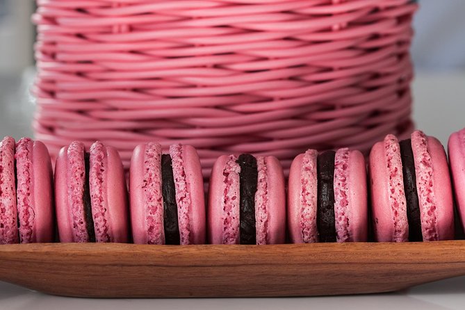 Ohlala Macarons in Paris! - Meeting Point