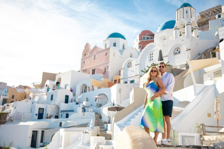 Oia: Couple Photoshoot With 15 Digital Edited Photos - Pricing Details