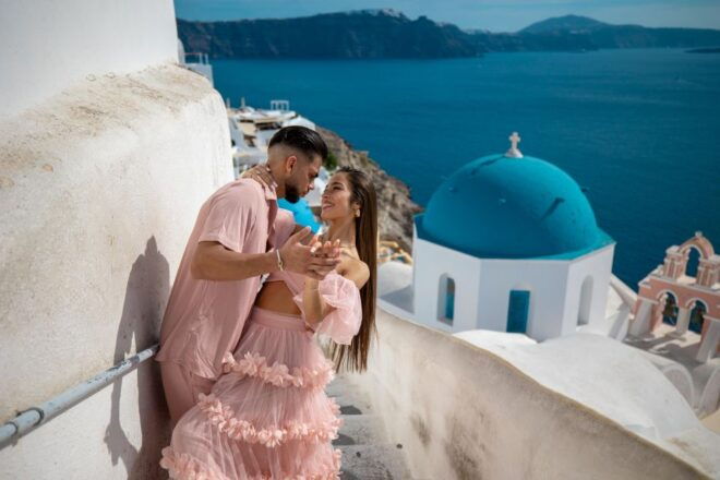 Oia: Couple Photoshoot With 15 Digital Edited Photos - Cancellation Policy