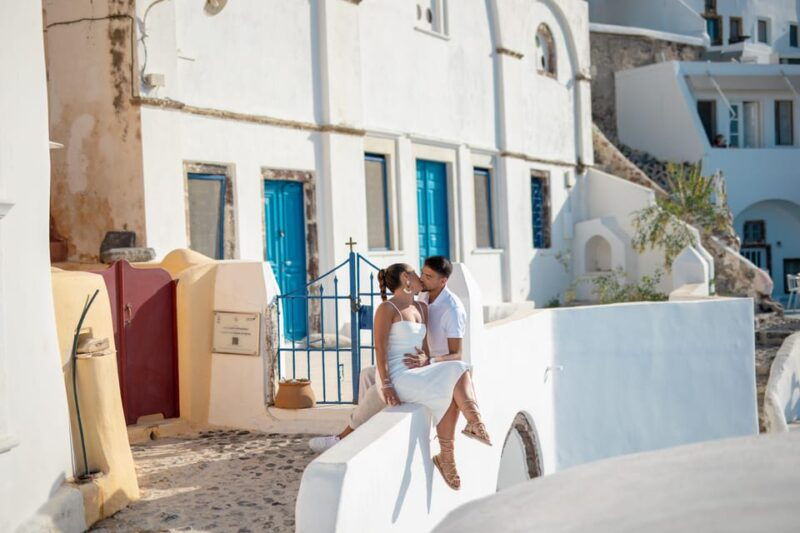 Oia: Couple photoshoot with 30 edited Photos - Final Thoughts: Who Is This Experience Best For?