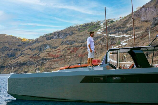 Oia: Private Santorini Catamaran Tour for Two With Drinks - Reasons to Choose the Lucky 8 Experience