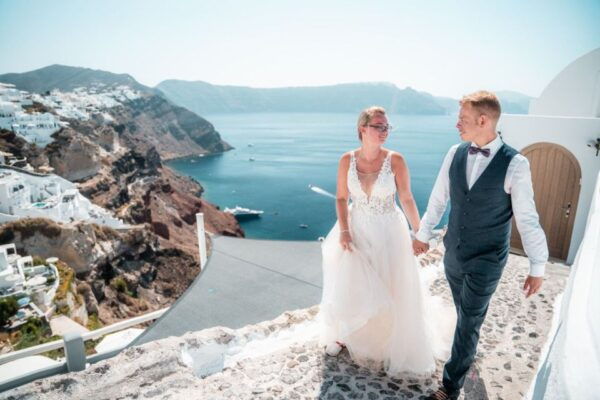 Oia: Santorini Proposal Photo Shoot With Photographer - The Sum Up
