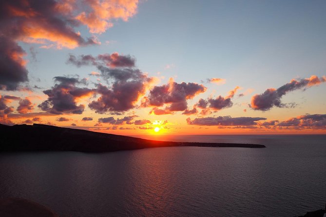 Oia Sunset Daily Tour - Location and Overview