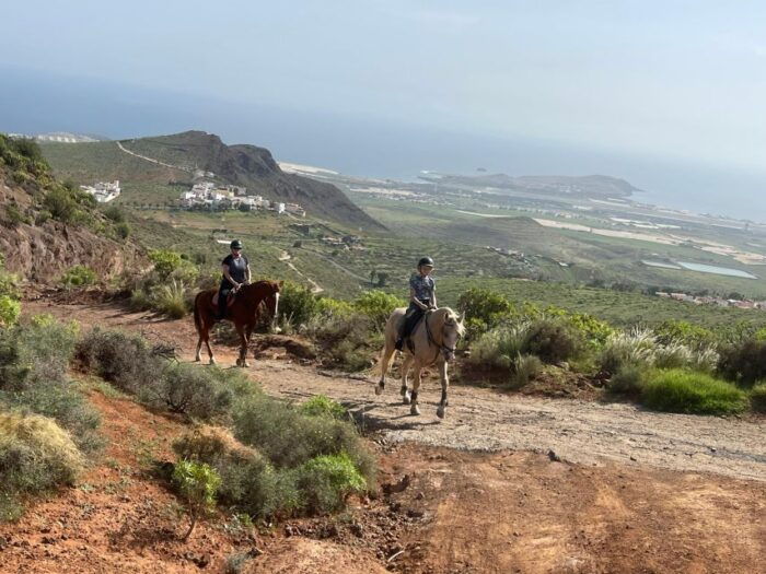 Ojos De Garza: 2-Hour Las Palmas Mountains Horse Riding Tour - Common Questions