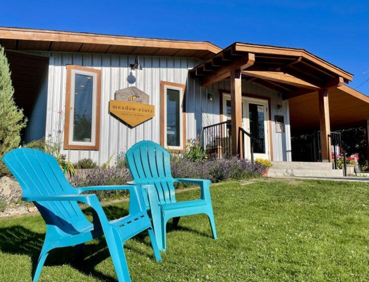 Okanagan Bee Tour, Wine Tasting and Lunch at Kelowna Winery - Booking and Logistics