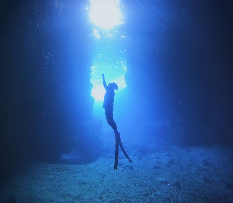 Okinawa Blue Cave Fun Free Diving (Boat entry/Free photography) - A boat ride to Okinawa’s Blue Cave