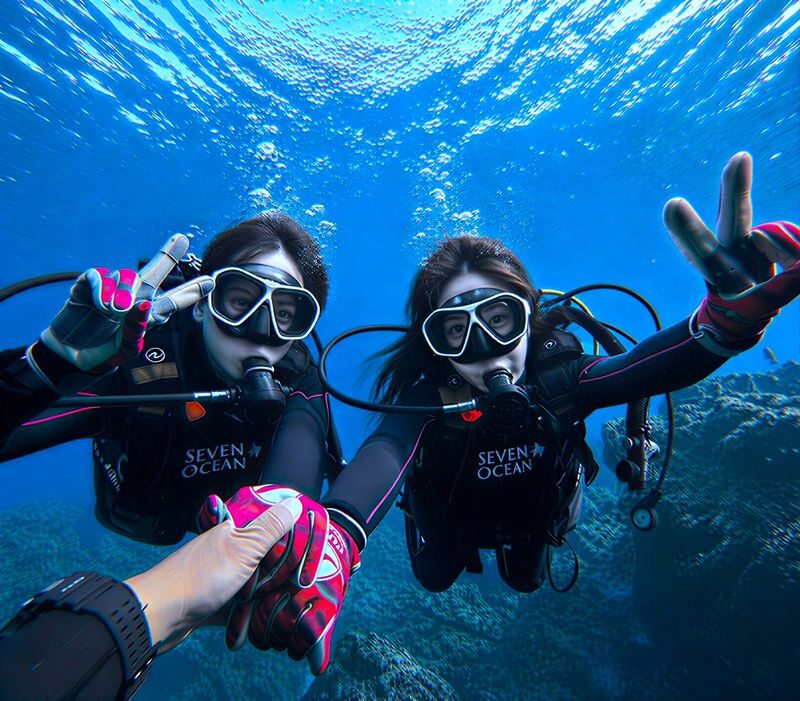 Okinawa: Blue Cave Introductory Dive (Boat Trip) - Beginner instruction and instructor support