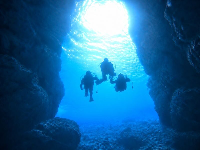 Okinawa: Blue Cave Introductory Dive (Boat Trip) - Gear, photos, and facilities