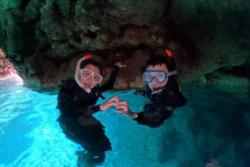 Okinawa: Blue Cave Snorkeling and Diving (Supports Chinese/English/Japanese/Korean) - The Blue Cave’s changing light