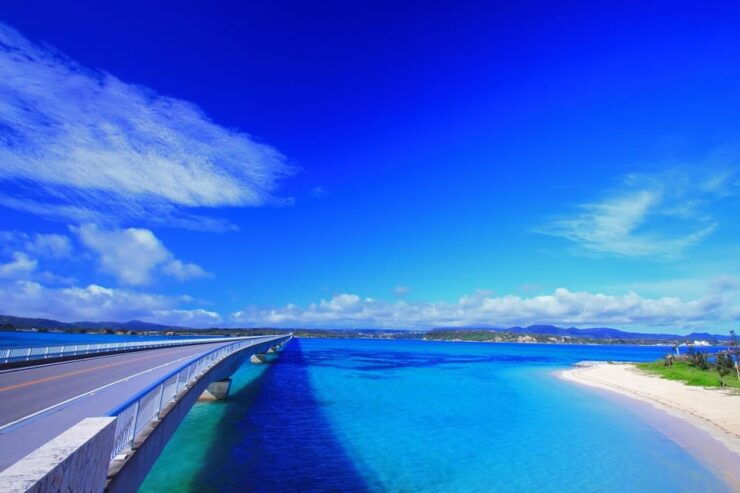 Okinawa: Bus Tour to Churaumi Aquarium With Sightseeing - Itinerary Highlights