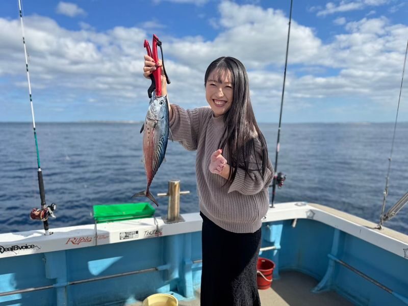 Okinawa Half-Day Fishing Charter (includes fishing gear and bait, ages 3+ welcome) - Fishing off Okinawa without bringing your own gear