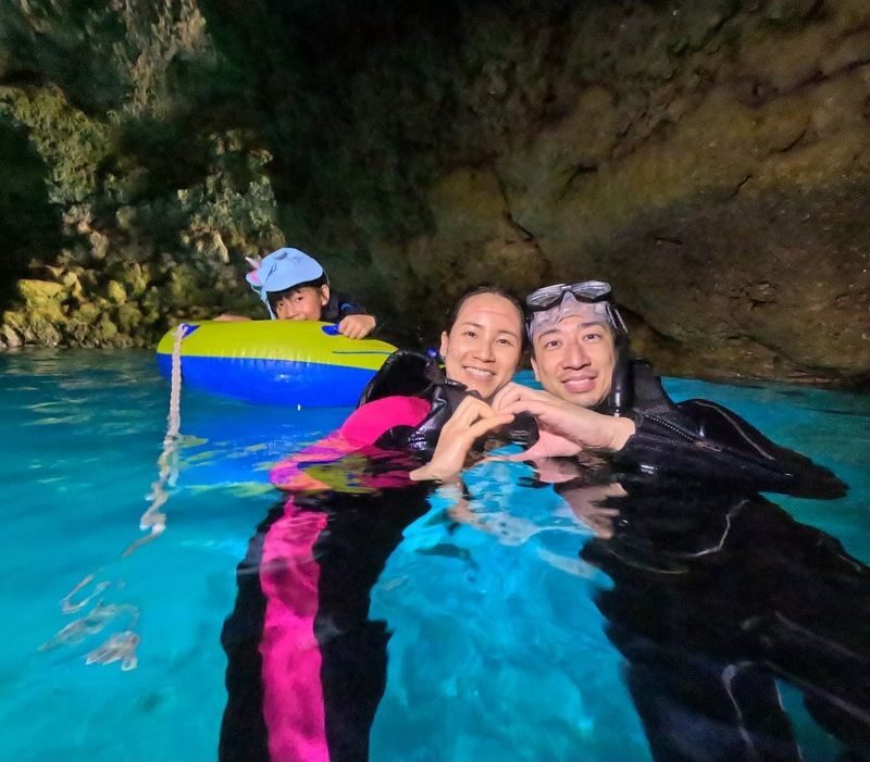 Okinawa, Japan | Blue Cave Snorkeling | Chinese and English Instructors! GoPro Photography & Free Underwater Feeding - A guided route suits beginners, less so independent swimmers