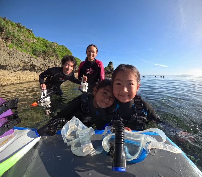 Okinawa, Japan | Blue Cave Snorkeling | Chinese and English Instructors! GoPro Photography & Free Underwater Feeding - Crowd levels and the best time to go