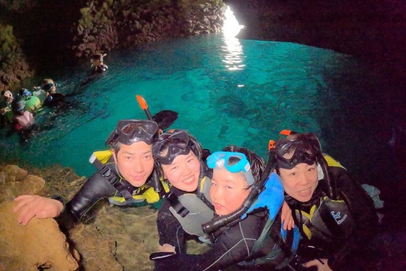 Okinawa Japan: Onna Village Maeda Blue Cave Tour (Snorkeling / Trial Diving) - What the 50-minute outing involves