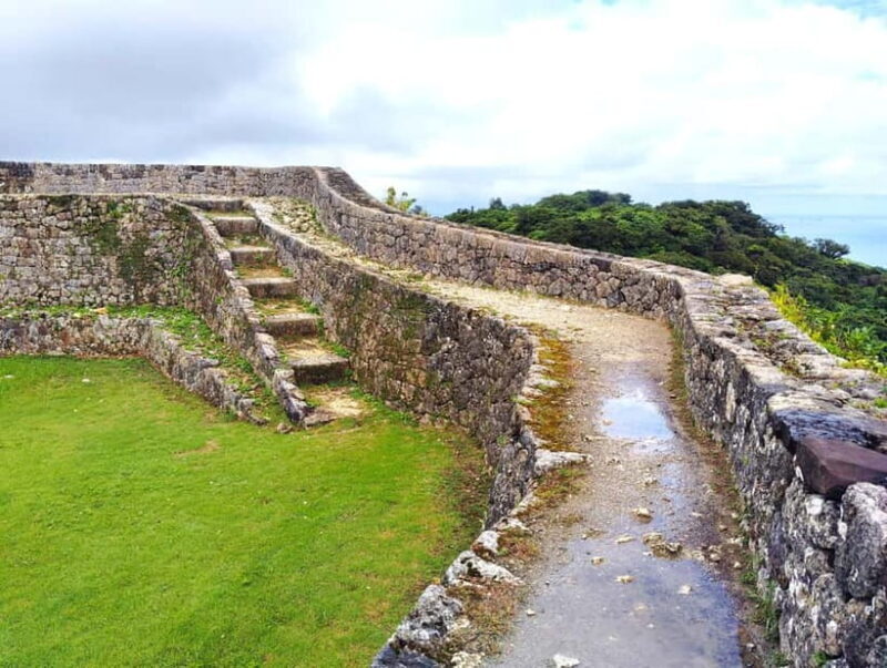 Okinawa: Nakagusuku Castle Views and Legends Tour (1.5h) - A Deep Dive into the Nakagusuku Castle Experience