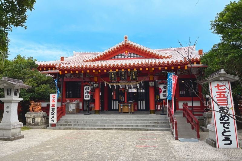 Okinawa: Naminoue Shrine & Cape Zanpa Lighthouse & American Village & Southeast Botanical Gardens Illumination Show Day Trip (Departure at Noon) - A twilight route that saves you the drive
