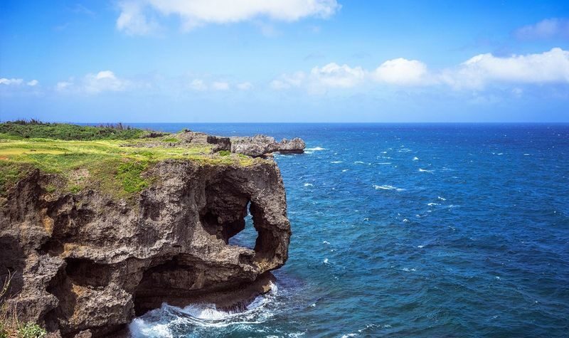 Okinawa North/South Day Trip | Churaumi Aquarium & American Village | Okinawa Culture Kingdom & Senaga Island | Optional Northern 9-Person Small Group & Optional Hotel Transfer | Chinese Service | Tickets Available - Two routes, not one grand circuit