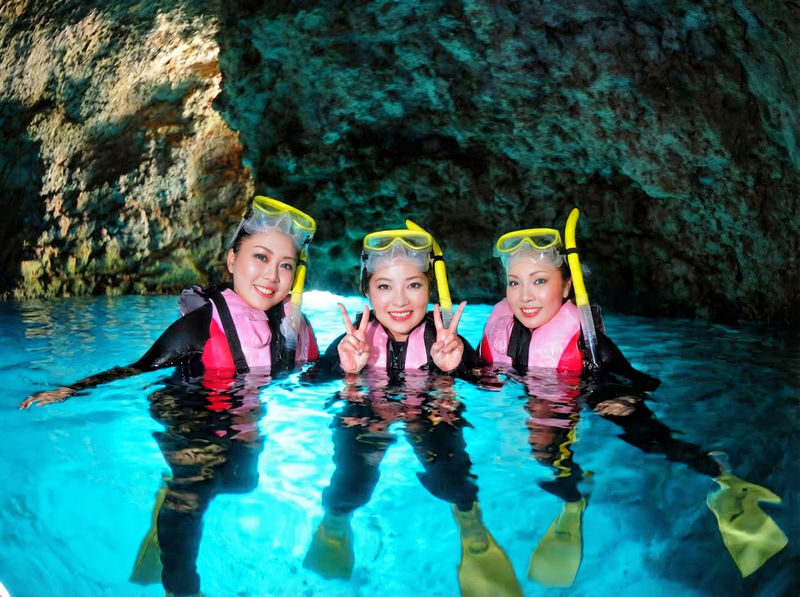 Okinawa Onna Village Blue Cave Snorkeling Experience (includes free GoPro rental) - Crowds, weather, and choosing your timing