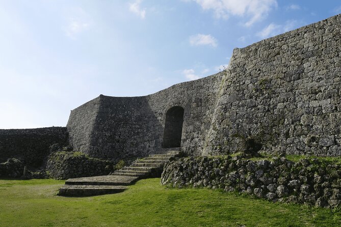 Okinawa Opera Night in Nakagusuku Castle With City Bus Tour - Indulge in Traditional Okinawan Cuisine