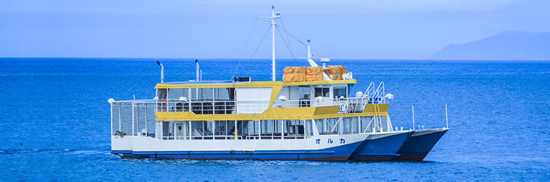 Okinawa Orca Underwater Boat & Teppanyaki Lunch Small Group Tour - Make your own way to Sam’s Sailor Inn
