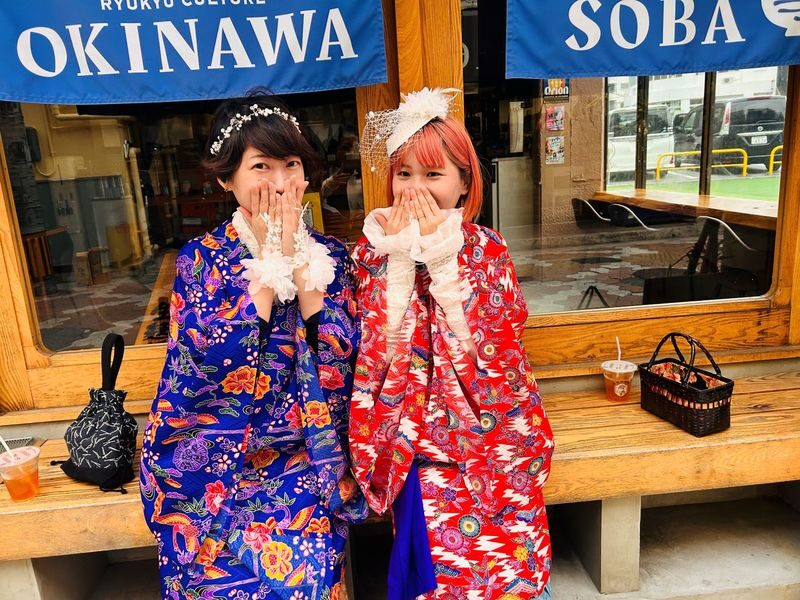 Okinawa Ryusou Traditional Costume Experience - What the price gets you