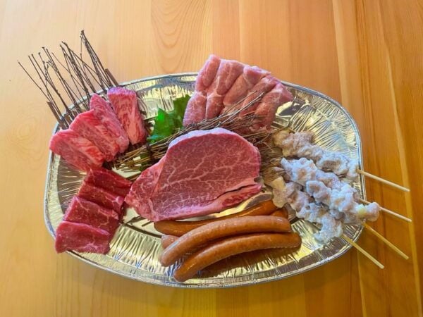 Okinawa: Scuba Diving Tour With Wagyu Lunch & English Guide - Wagyu Lunch