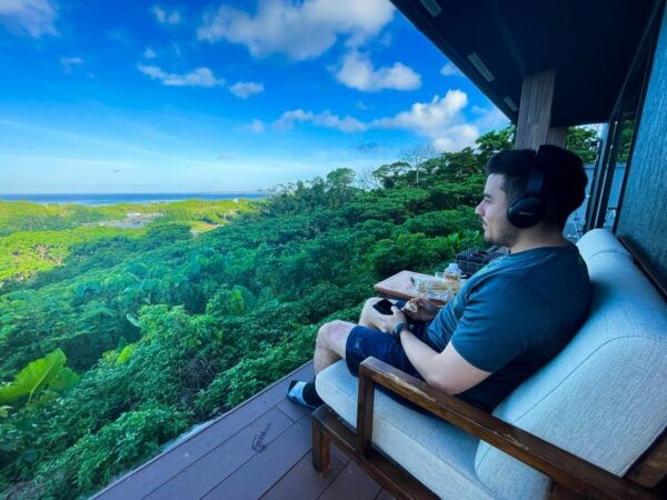 Okinawa: Scuba Diving Tour With Wagyu Lunch & English Guide - English-speaking Guide