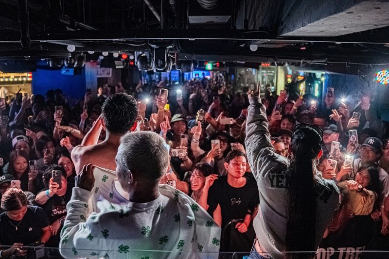Okinawa: Sky BAR TOPTREE Nightclub Admission Ticket (For Foreign) - Who gets the best value here