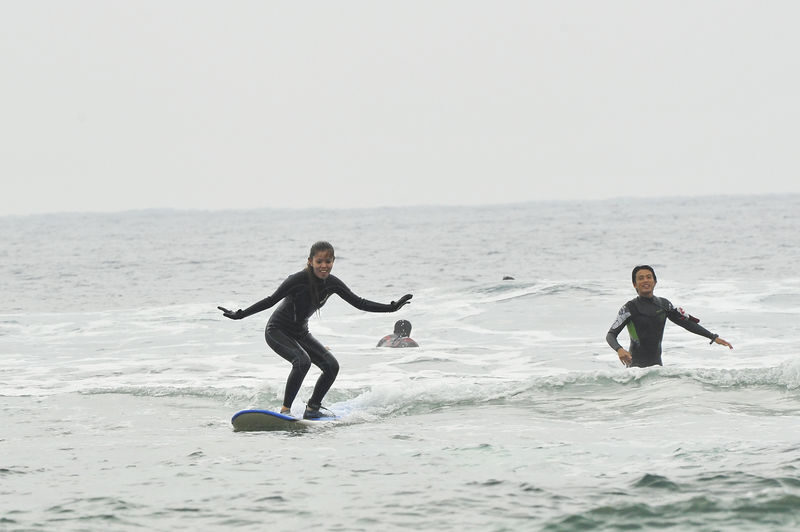 Okinawa Surfing Experience(With Pick up&Drop off service) - What the lesson feels like in the water